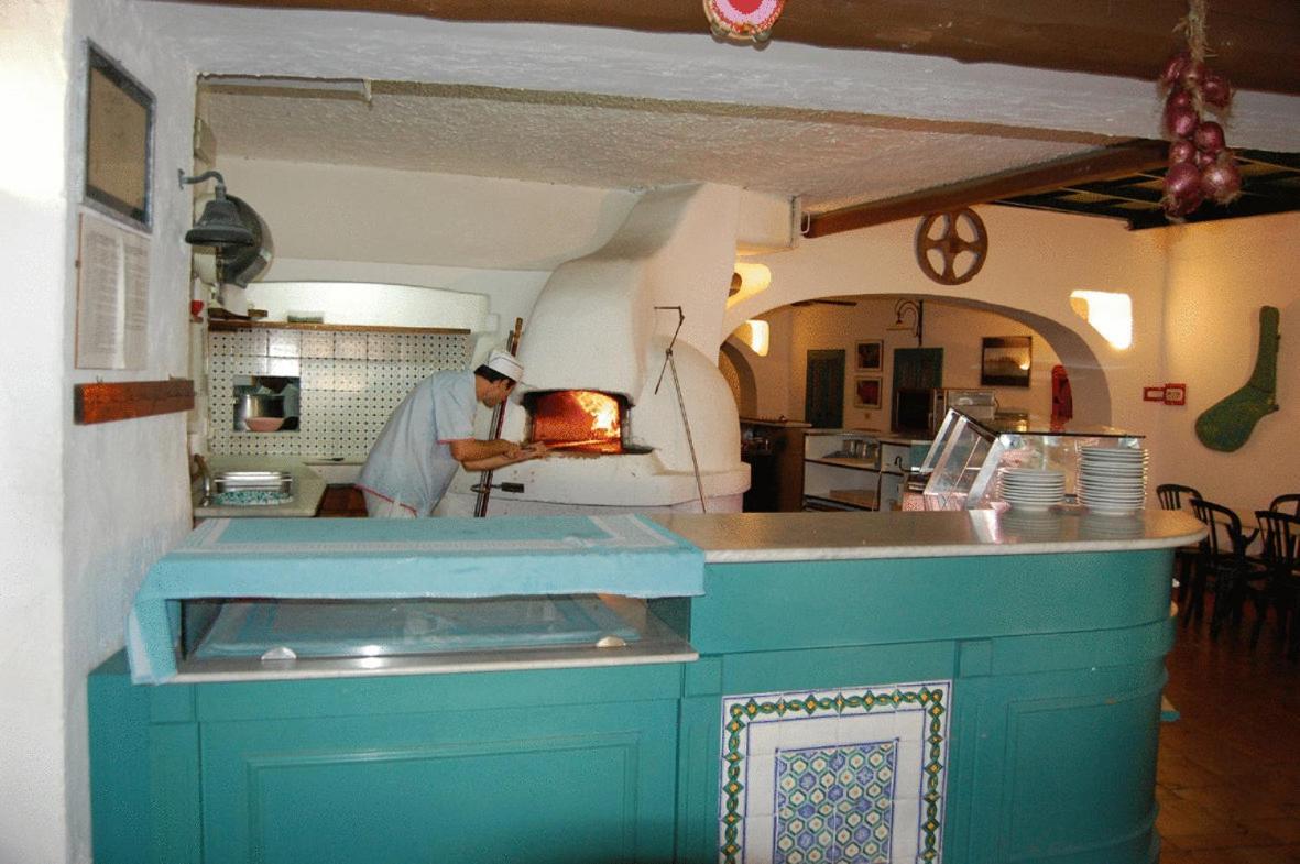 Hotel Conti Vulcano  Bagian luar foto
